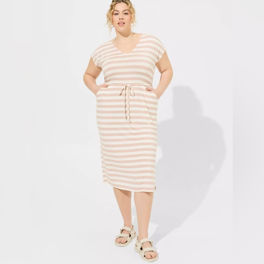 NWT Torrid size 2x 18-20 super soft dress